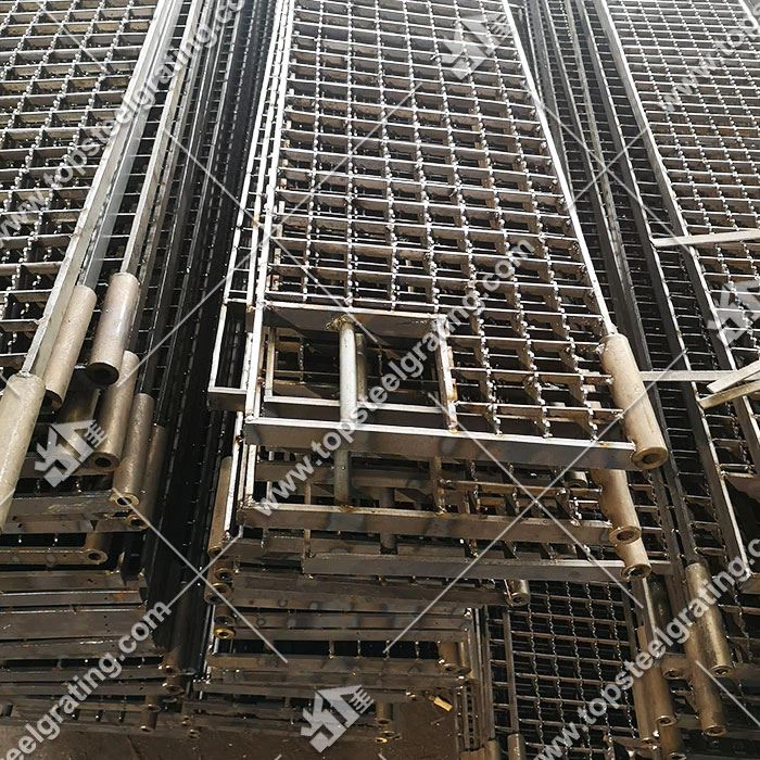 Serrated Surface Stair Treads