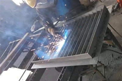 Video izstāde: Shangjia metinātais tērauda stieņa režģa process